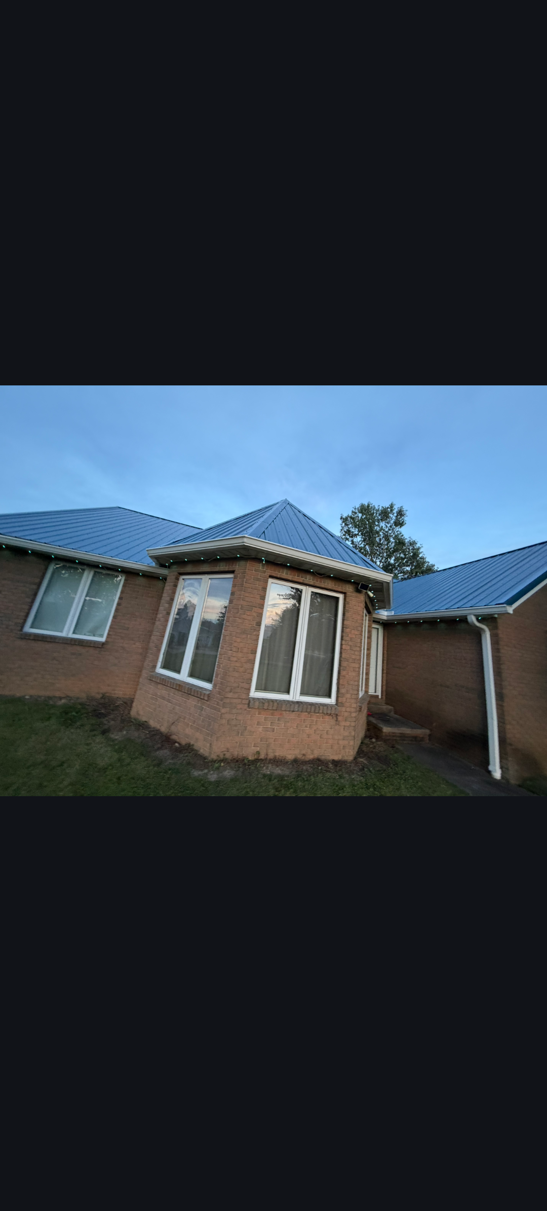 Brick Home Roofline Lighting